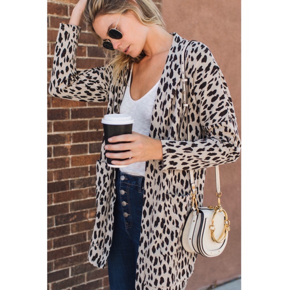 Amaryllis | Leopard Print Cardigan - Picture 3 of 8